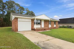 25 Yorkshire Dr, Jacksonville, NC 28546 - Photo 2
