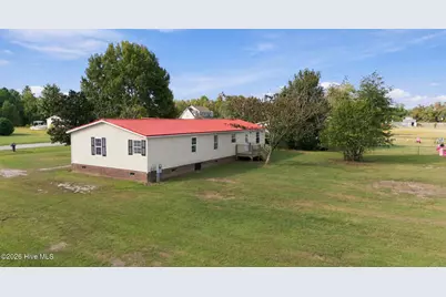 100 N Cherie Court, New Bern, NC 28562 - Photo 2