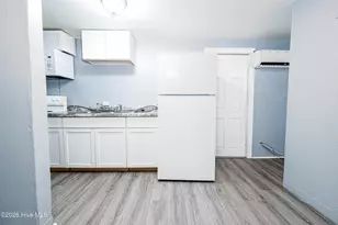 1211 Bay St, New Bern, NC 28560 - Photo 6
