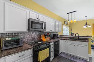 163 Crooked Run Dr, New Bern, NC 28560 - Photo 8
