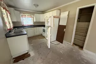 209 Peaks St, Williamston, NC 27892 - Photo 6