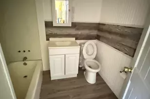310 E Main St, Williamston, NC 27892 - Photo 10