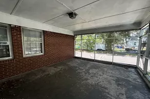 105 New St, Williamston, NC 27892 - Photo 2