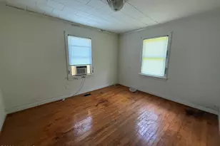 217 N Edgewood Ave, Williamston, NC 27892 - Photo 8