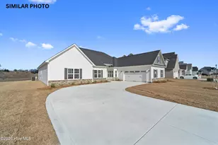 502 Huggins Wy, Jacksonville, NC 28546 - Photo 2