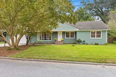1610 Crescent Drive, Elizabeth City, NC 27909 - Photo 1