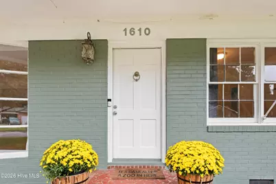 1610 Crescent Drive, Elizabeth City, NC 27909 - Photo 6