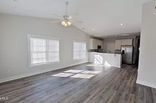 346 Dwight St, Holly Ridge, NC 28445 - Photo 2