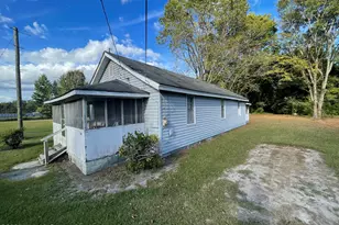 416 Catherine St, Hertford, NC 27944 - Photo 2