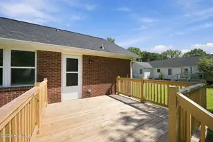 4425 Rivershore Dr, New Bern, NC 28560 - Photo 4