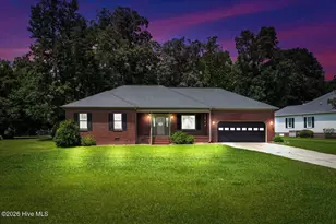 405 N Pointe Dr, Goldsboro, NC 27530 - Photo 2
