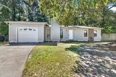 1204 Spring Villa Court, Jacksonville, NC 28540 - Photo 2