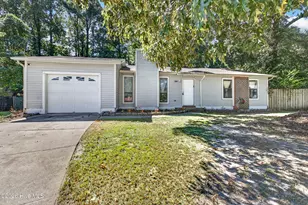 1204 Spring Villa Ct, Jacksonville, NC 28540 - Photo 2