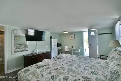 616 Carolina Beach Avenue S, Carolina Beach, NC 28428 - Photo 14