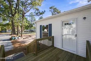 209 Sycamore Rd, Southport, NC 28461 - Photo 4
