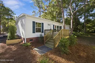 209 Sycamore Rd, Southport, NC 28461 - Photo 2