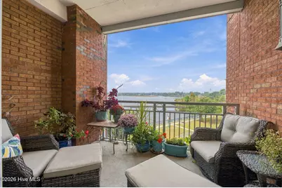 305 Sky Sail Boulevard, New Bern, NC 28560 - Photo 18