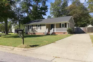 1104 Strawbush Rd, Rocky Mount, NC 27804 - Photo 2