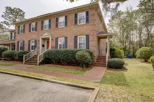 2724 Oleander Dr, Wilmington, NC 28403 - Photo 1