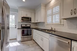 2724 Oleander Dr, Wilmington, NC 28403 - Photo 8