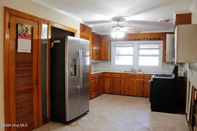 2124 Oleander Drive, Wilmington, NC 28403 - Photo 2