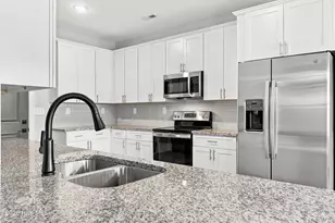 3052 Candlelight Dr, Fayetteville, NC 28311 - Photo 16