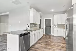 3052 Candlelight Dr, Fayetteville, NC 28311 - Photo 14