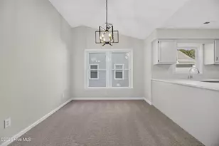 126 W Victoria Ct, Greenville, NC 27834 - Photo 12