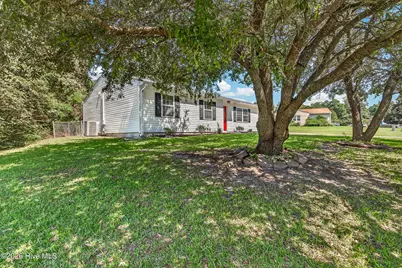 606 Duke Court, Jacksonville, NC 28546 - Photo 4