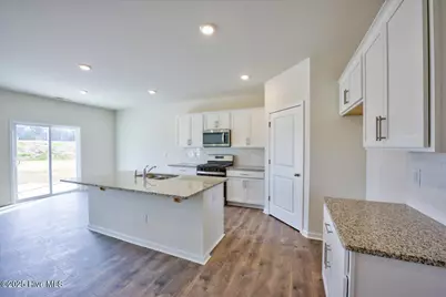 2702 Salisbury Lane W, Wilson, NC 27893 - Photo 6