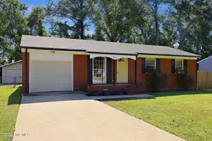 205 Shamrock Dr, Jacksonville, NC 28540 - Photo 2