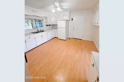 200 Fenton Place, Jacksonville, NC 28540 - Photo 22