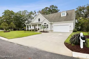 1748 Oakbrook Dr SW, Ocean Isle Beach, NC 28469 - Photo 4