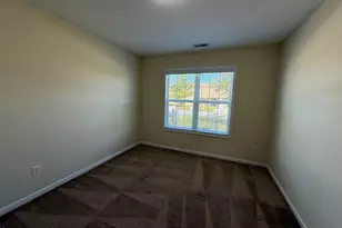 319 Hughes Ln, Jacksonville, NC 28546 - Photo 8