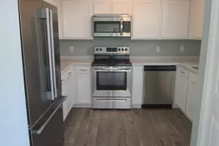 68 Crush Ct, Swansboro, NC 28584 - Photo 2