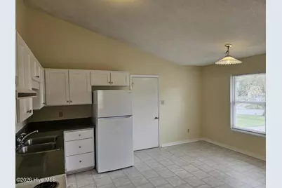 3701 Dovefield Court, New Bern, NC 28560 - Photo 8