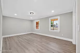 100 Ashton Dr, Greenville, NC 27834 - Photo 1