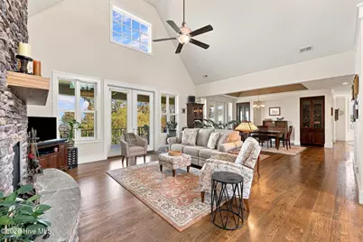 609 Neuse Harbour Boulevard, New Bern, NC 28560 - Photo 6