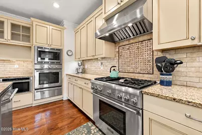609 Neuse Harbour Boulevard, New Bern, NC 28560 - Photo 10