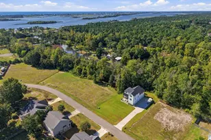 210 River Oats Ct, Holly Ridge, NC 28445 - Photo 2
