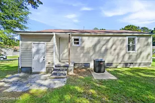 600 New River Dr, Jacksonville, NC 28540 - Photo 36