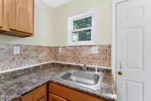 600 New River Dr, Jacksonville, NC 28540 - Photo 16