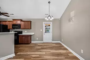 134 Rosemary Ave, Hubert, NC 28539 - Photo 8