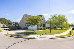 300 Walkens Woods Ln, Jacksonville, NC 28546 - Photo 2