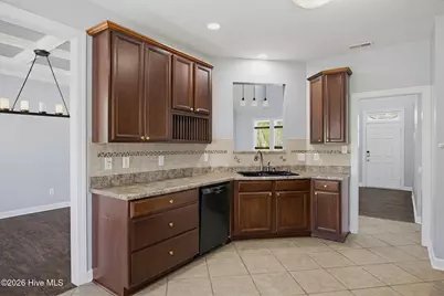 300 Walkens Woods Lane, Jacksonville, NC 28546 - Photo 10