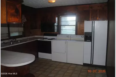 517 Waters Road, Jacksonville, NC 28546 - Photo 6