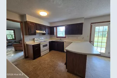 1124 Chestnut Drive, Elizabeth City, NC 27909 - Photo 4