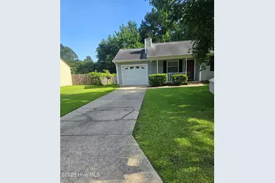103 Hampton Court, Jacksonville, NC 28546 - Photo 2