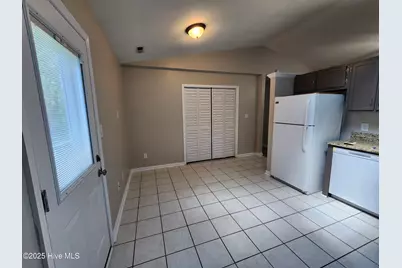 103 Hampton Court, Jacksonville, NC 28546 - Photo 6