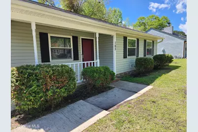 103 Hampton Court, Jacksonville, NC 28546 - Photo 1